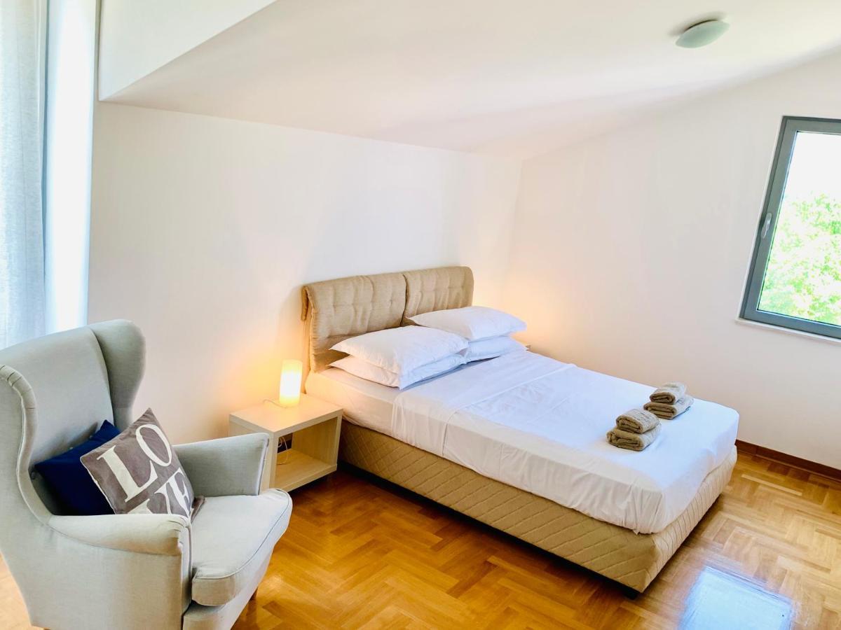Lavender Bay Apartment C32 Donji Morinj Extérieur photo