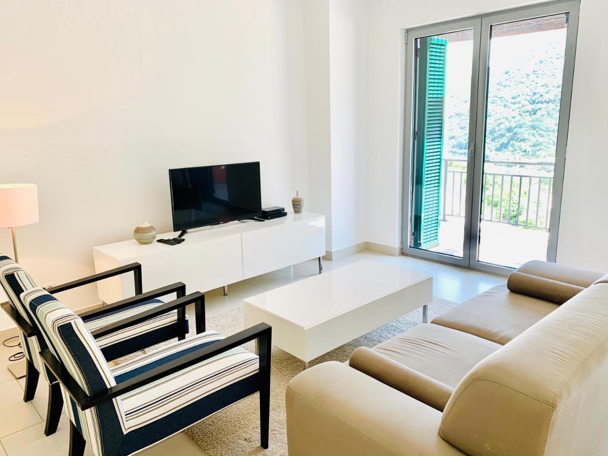 Lavender Bay Apartment C32 Donji Morinj Extérieur photo